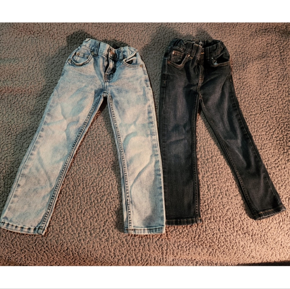 Two pairs of little boys jeans size 5 slim